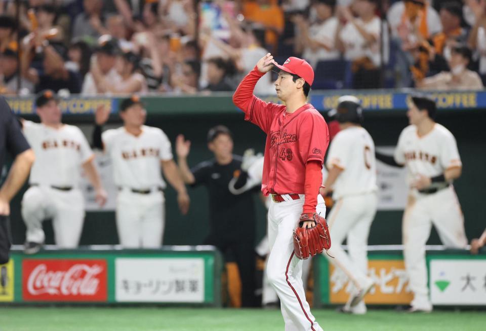 　８回、勝ち越しを許した島内（撮影・石井剣太郎）