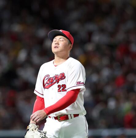 　３回、森下に左越え２ランを浴び、悔しがる高（撮影・市尻達拡）