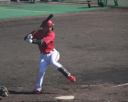 　九回の打席に立つ二俣