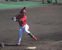 　九回の打席に立つ二俣