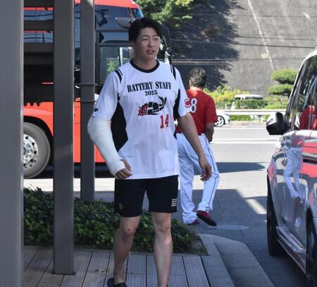 　大野練習場でリハビリを開始した大瀬良