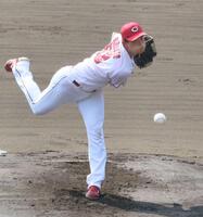 　４安打完封勝利を挙げた岡本