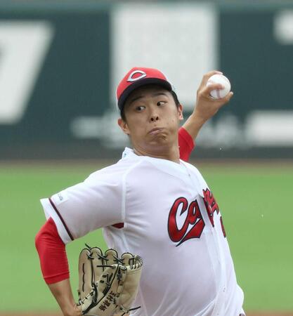 　シート打撃登板で、変化球を投げ込む玉村（撮影・市尻達拡）