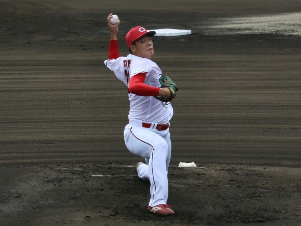 　５回途中２失点の力投を見せた滝田