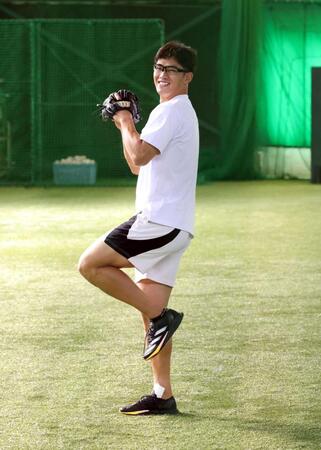 　右足首手術からの復帰を目指し、リハビリに励む中村奨