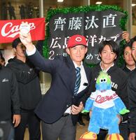 　広島に２位指名された亜大・斉藤汰直（撮影・伊藤笙子）