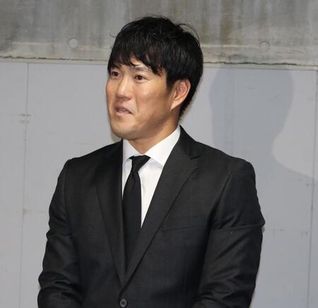 　戦力外通告を受けた磯村