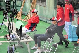 広島・新井監督　紅白戦で佐藤柳が５回無失点「内容まずまず」　２安打１四球の渡辺に「１番目がいきました」