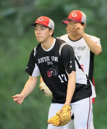 　ノックを受ける常広（撮影・市尻達拡）