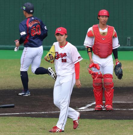 　１回、牧に適時打を打たれ先制点を許す辻（撮影・立川洋一郎）