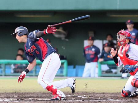 　１０日の広島戦、タイブレーク１０回１死三塁で遊ゴロに倒れる佐々木