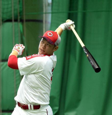 広島・坂倉　明かした打撃面の挑戦　秋季キャンプ初日「ガラッと変える」と　体の回転で打つ！理想は阪神・佐藤輝＆森下