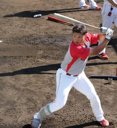 広島・田村　打撃の“軸”つくる ！トライアウト３安打の師匠・松山から刺激　同学年のドラ１平川に「負けていられない」