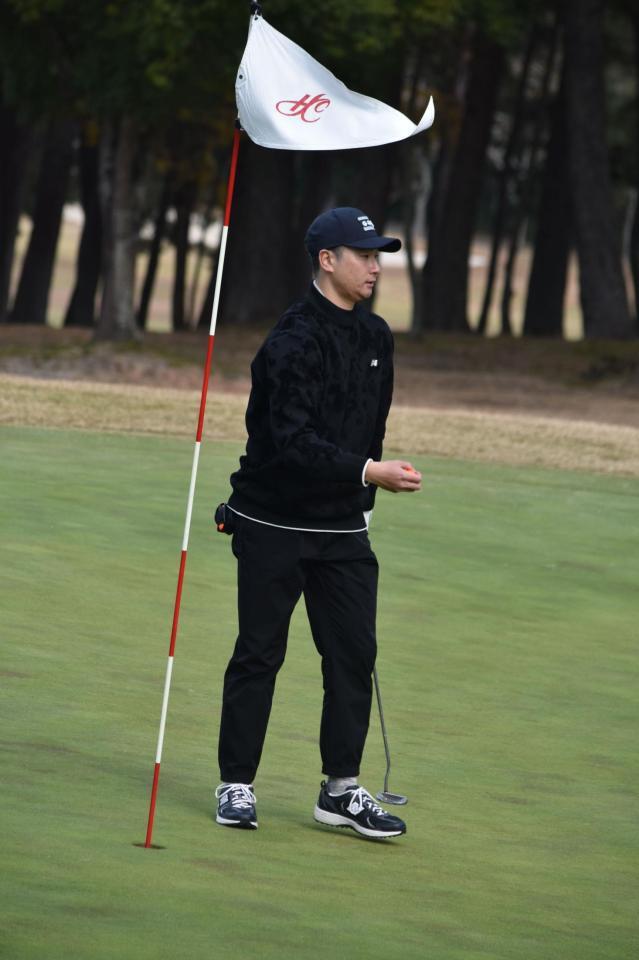 　選手会ゴルフに参加した島内