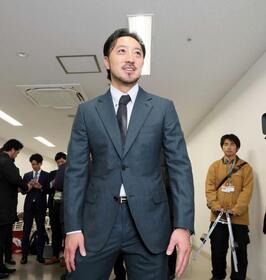 広島・菊池　８０００万減も決意新た「全部出たい」年俸１億７０００万円＋出来高の単年契約　２千安打あと２１１本