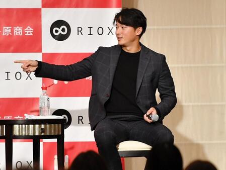 　トークショーに参加した佐々木（撮影・畠山賢大）