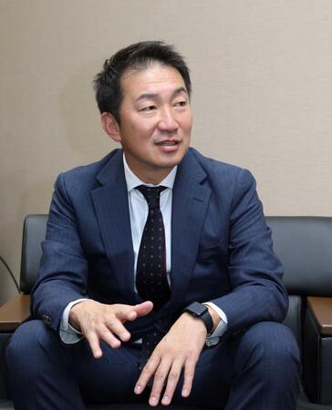 　栗林、黒原に期待を寄せる広島・横山竜士氏