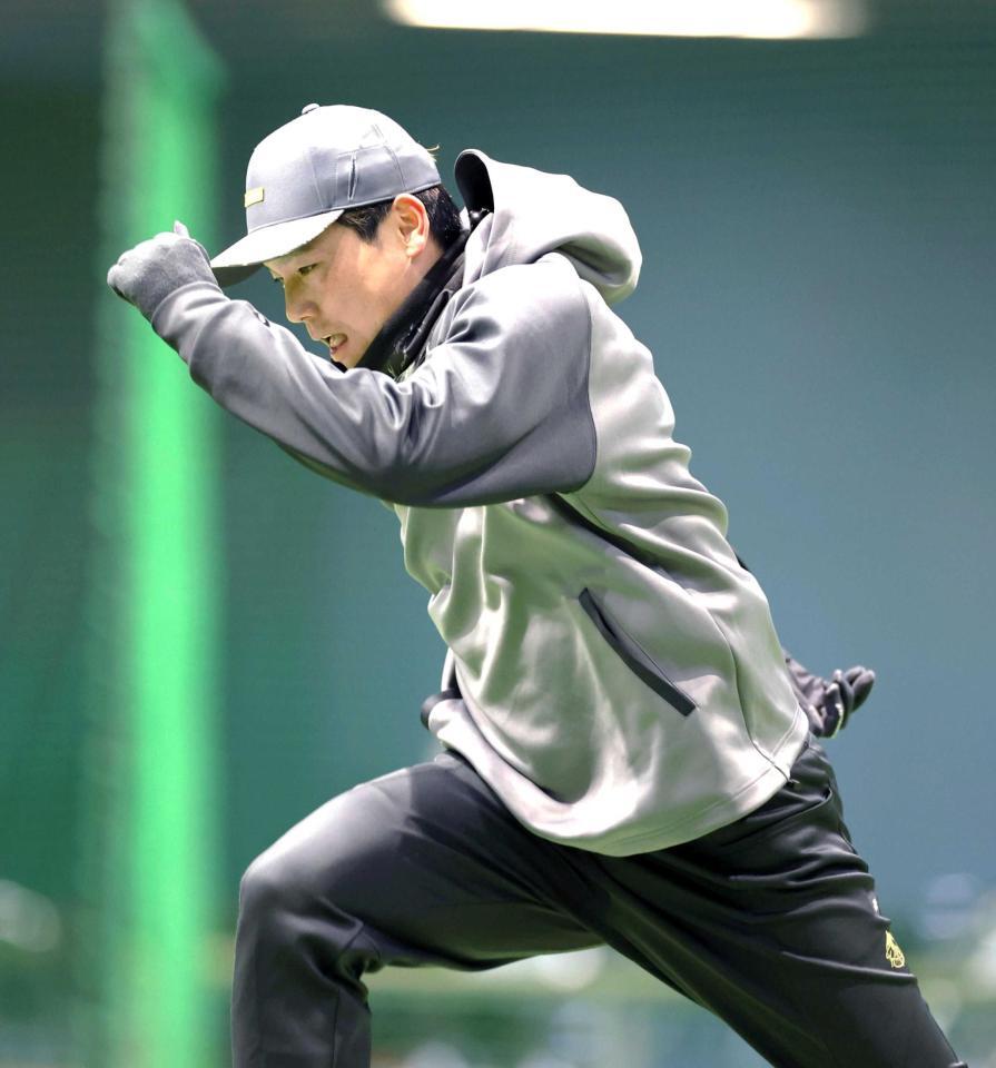 　軽快にトレーニングする栗林（撮影・北村雅宏）