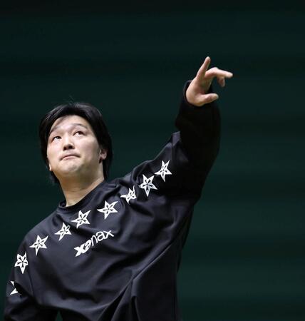 入念にキャッチボールする床田（撮影・北村雅宏）