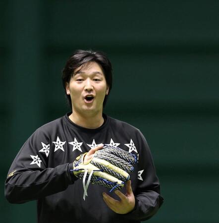 キャッチボールする床田（撮影・北村雅宏）