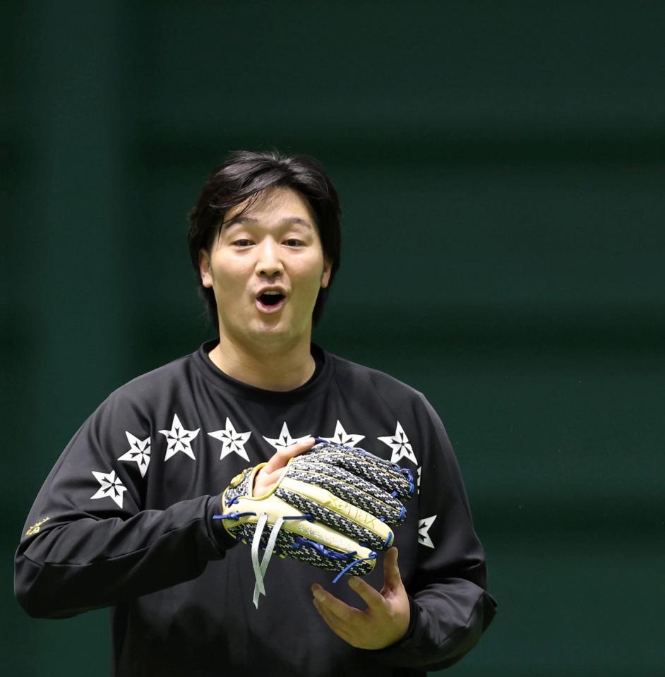 キャッチボールする床田（撮影・北村雅宏）