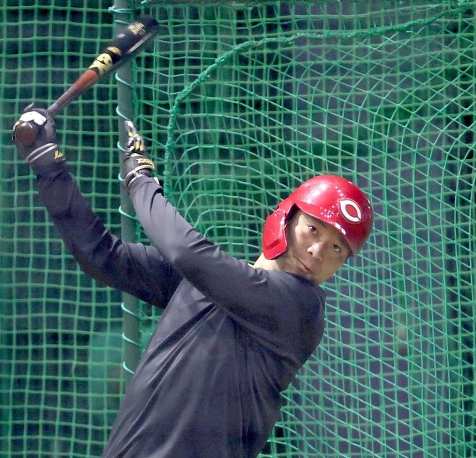 　打撃練習をする大盛