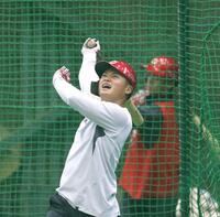 打撃練習する田村（撮影・北村雅宏）