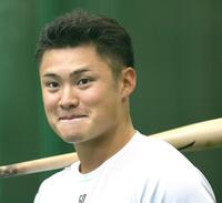 バットを手にする田村（撮影・北村雅宏）
