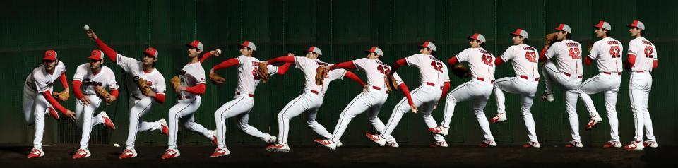 ターノックの連続投球写真