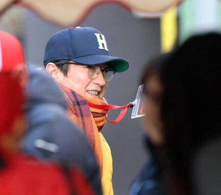 広島　熱烈カープファンの谷原章介がプライベートで１軍＆２軍を電撃訪問　「新井さんの目の色が今年は違う」「愛感じた」