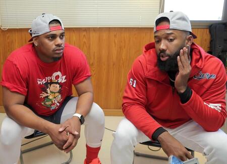 対談するモンテロとファビアン（右）＝撮影・北村雅宏