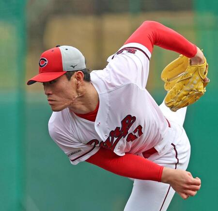 紅白戦の８回から登板する広島・斉藤優汰＝天福（撮影・北村雅宏）