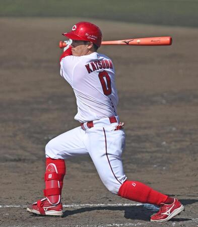 適時打を放つ勝田（撮影・北村雅宏）