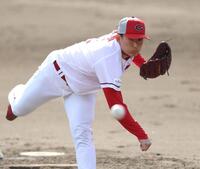 シート打撃に登板する斉藤汰（撮影・北村雅宏）