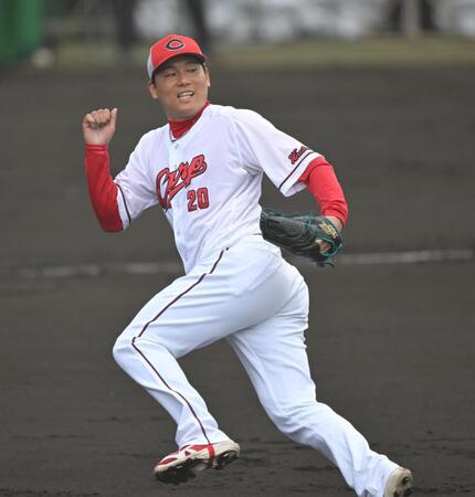 シート打撃で好投を見せた栗林（撮影・飯室逸平）