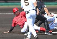 ３回、二盗を決める平川（撮影・飯室逸平）