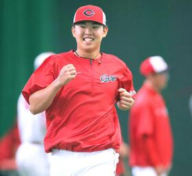 広島・ドラ１平川「９人全員が１軍で試合に出ればチームは強くなる」　ドラ２斉藤汰＆ドラ３勝田らと！キャンプ打ち上げで誓った