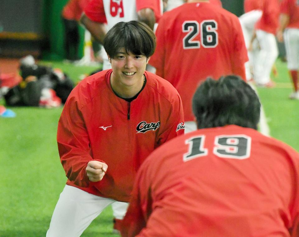 ケガなく終えられれば－。練習中に明るい表情を見せる森下　