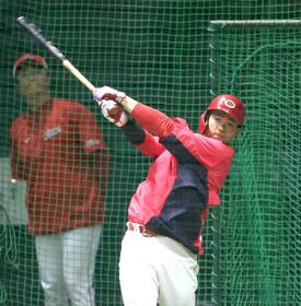 広島・林　居残り４０分間「何度も何度も考えて打ち込みました」　１日の楽天戦で途中交代「悔しかった」