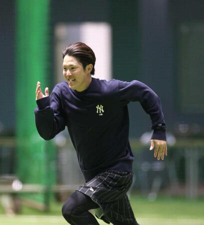 ダッシュする森下　