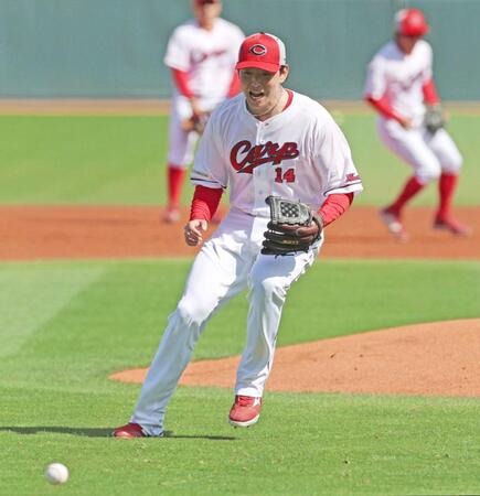 ５日にマツダスタジアムで守備練習をする大瀬良