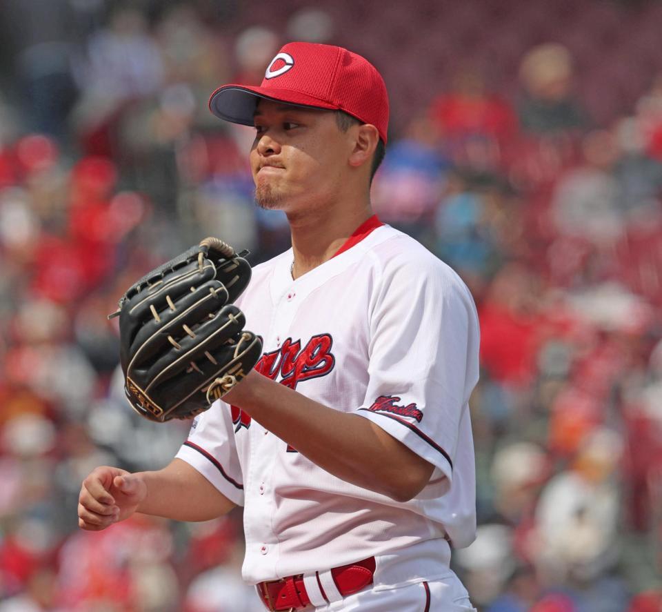 ２回、ピンチを無失点で切り抜け、ベンチに戻る森（撮影・北村雅宏）