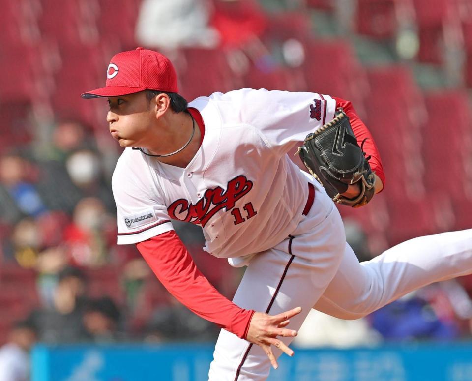 ８回から登板する斉藤汰（撮影・北村雅宏）