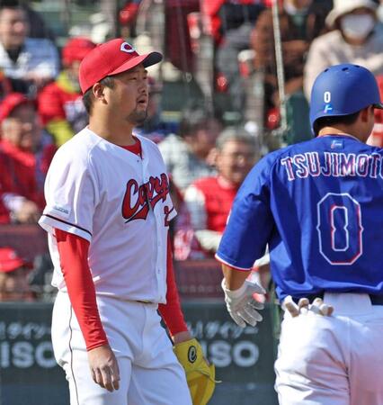 ６回、追加点を許す中崎　