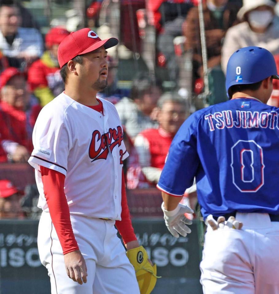 ６回、追加点を許す中崎　