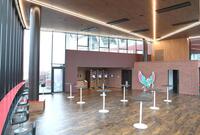 マツダスタジアム内のラウンジ全景