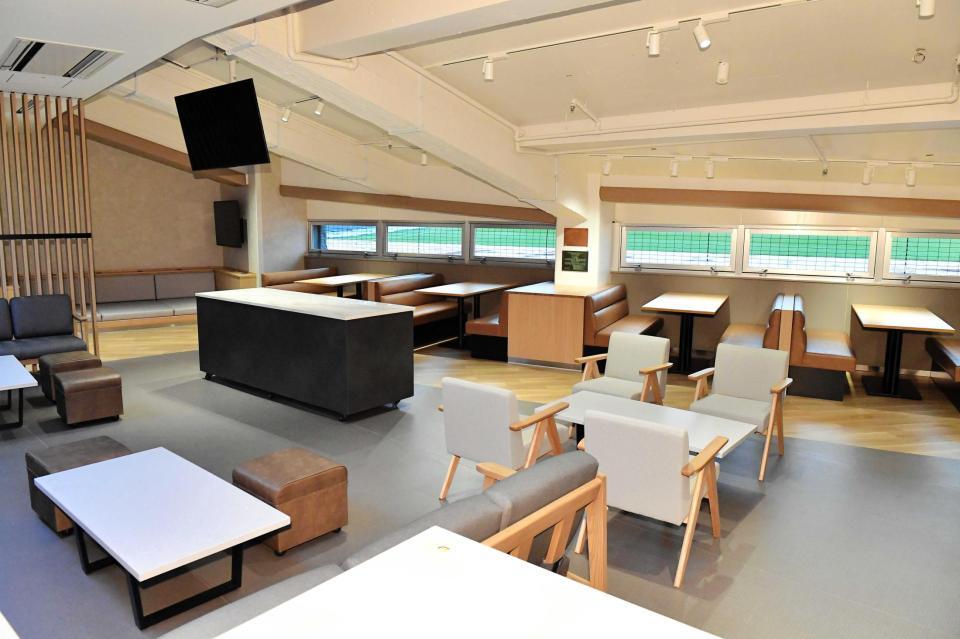 『アサヒスーパードライ　カクレラウンジ』