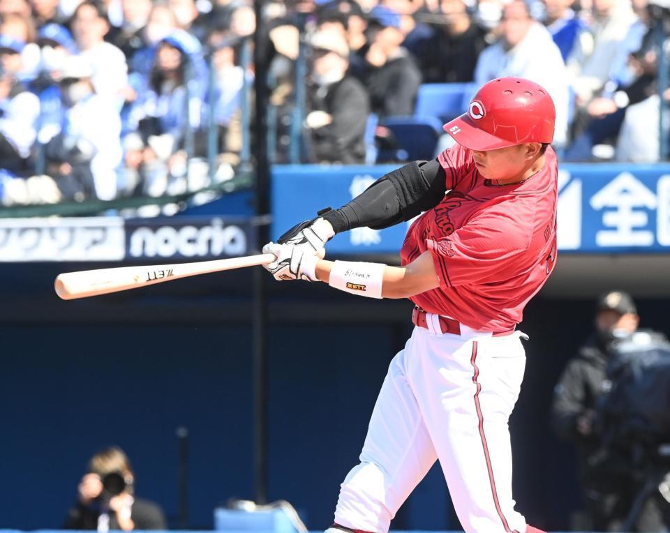 先制の右前タイムリーを放った平川（撮影・園田高夫）