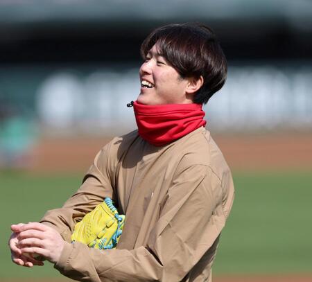 ボールをこねる森下（撮影・北村雅宏）