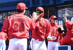 広島・新井監督　無失点の栗林と岡本「２人ともいいもの見せてくれた」「まだ争っているピッチャーがいる」一問一答